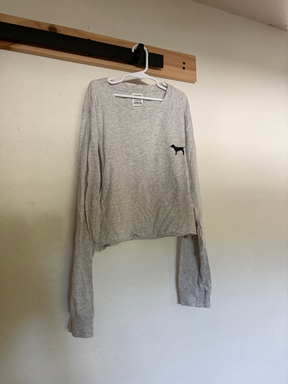 Victoria's Secret PINK Victoria's Secret Light Gray Long-Sleeve Crop top